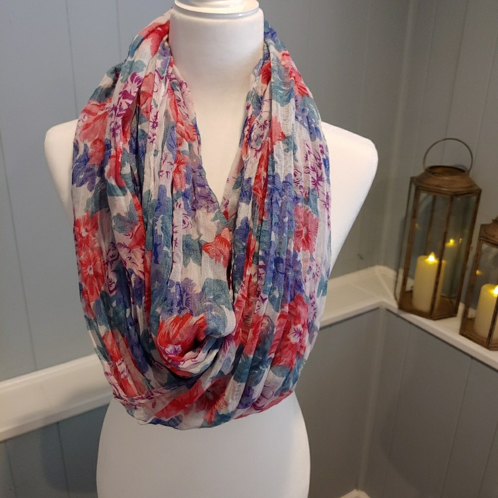 Infiniti Scarf